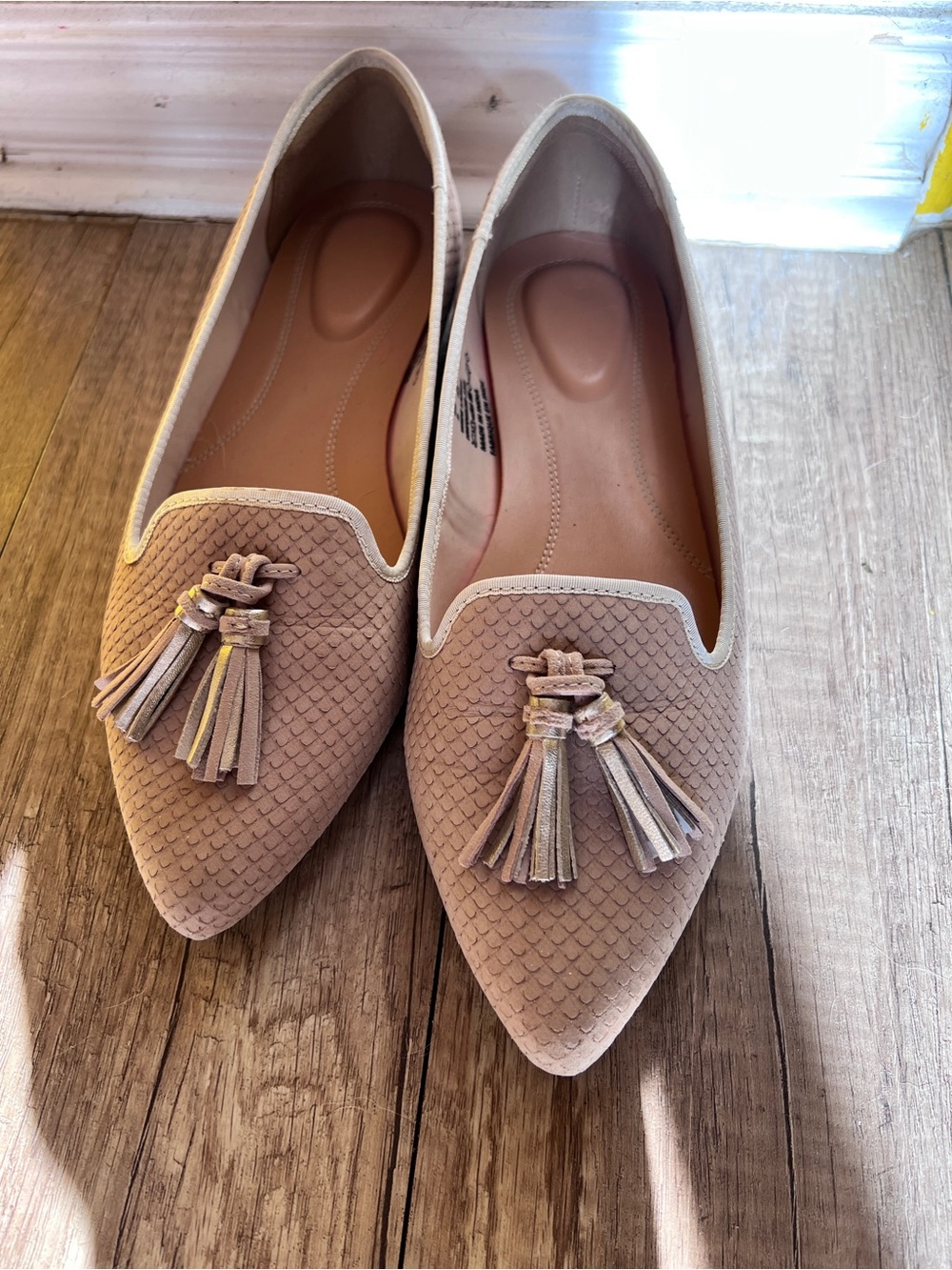 Women's Taupe Tassel Pointed-Toe Flats